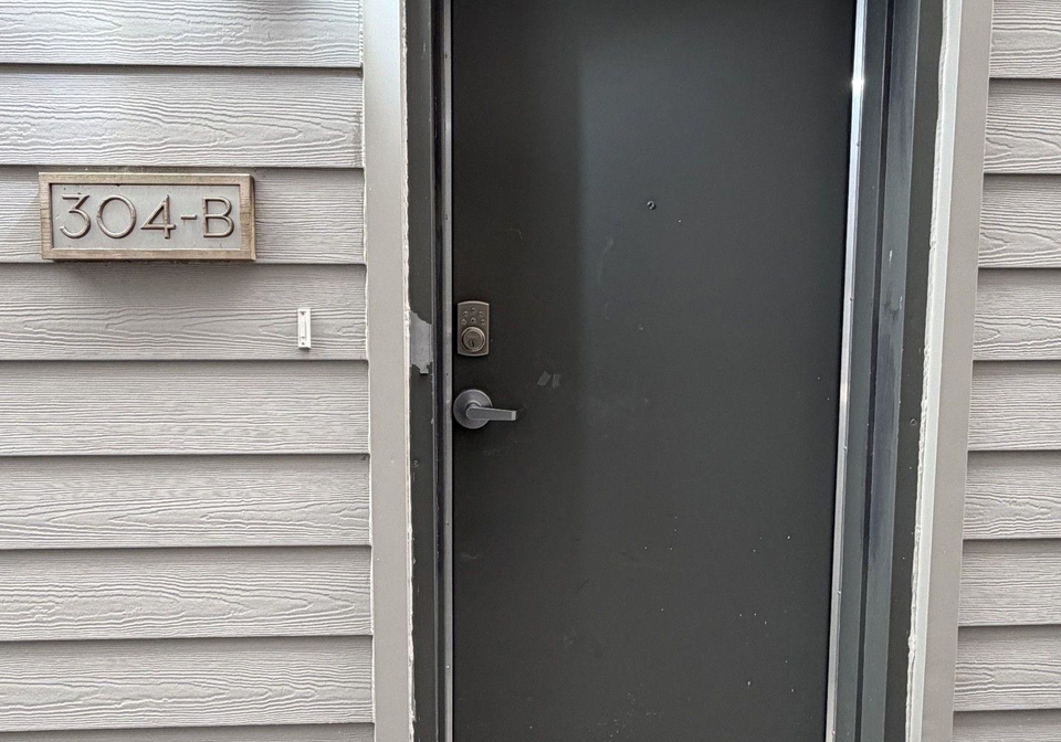 304-elmgrove-avenue-ottawa-ontario-x13610748
