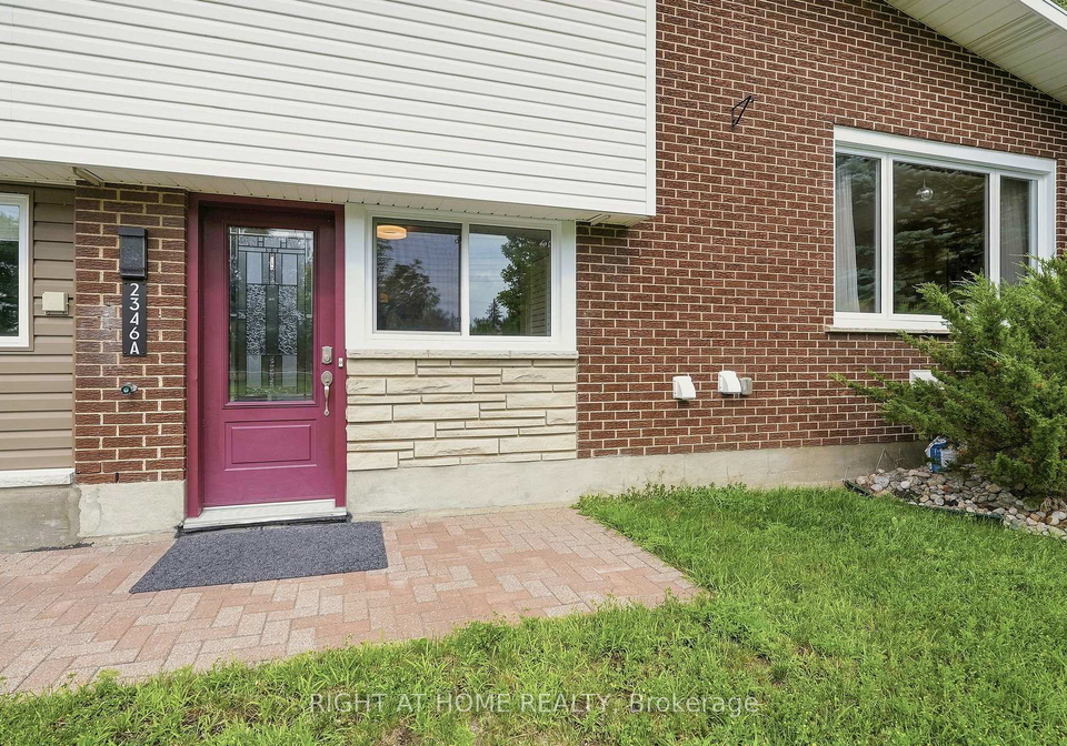 2346-edwin-crescent-ottawa-ontario-x13611094
