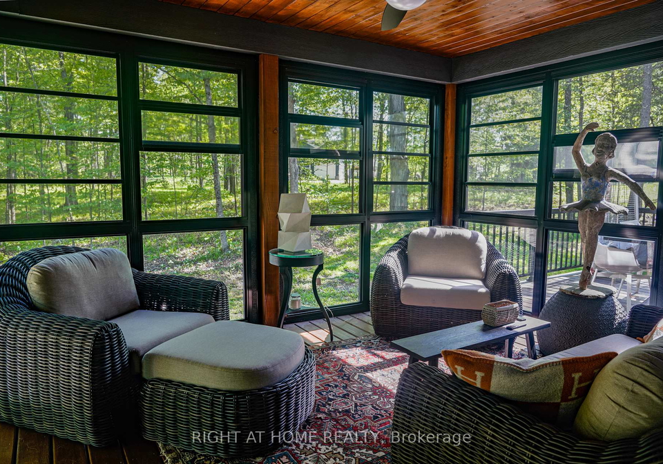 31-morning-flight-court-greater-madawaska-ontario-x13611346