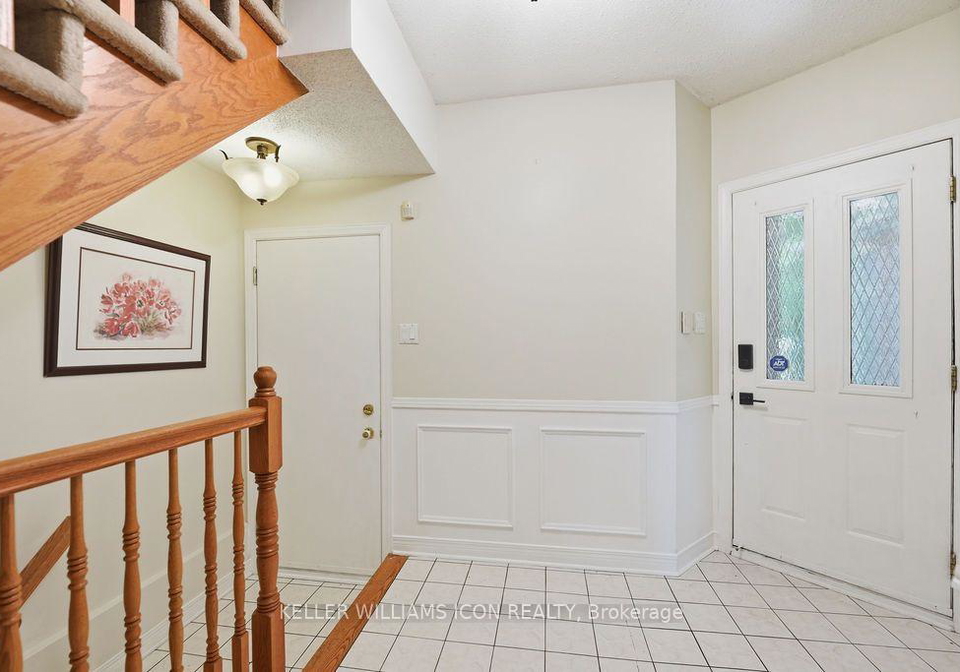 15-locheland-crescent-ottawa-ontario-x13611370