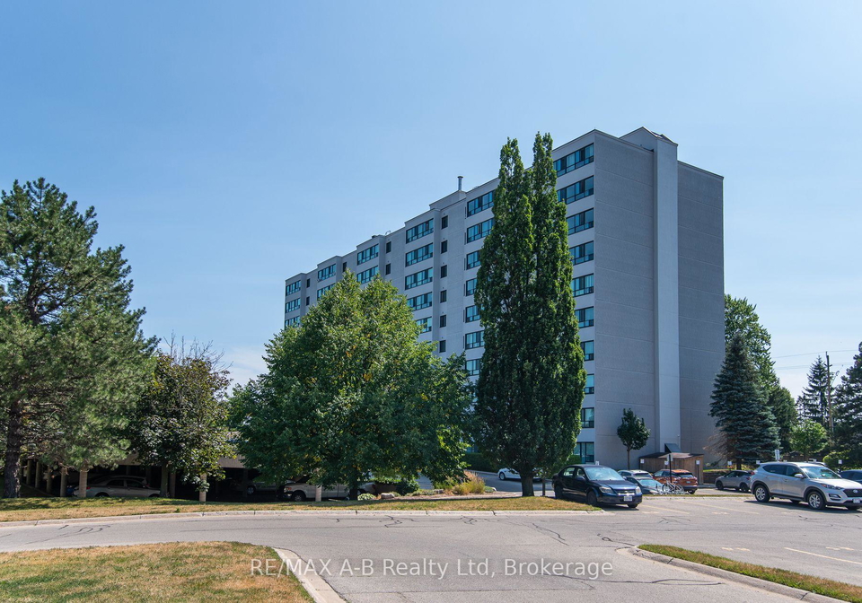 600-grenfell-drive-w-london-north-ontario-x13611392