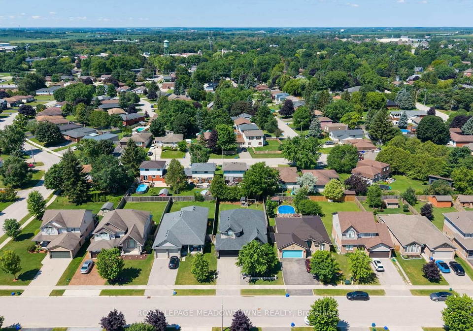 112-schmidt-drive-wellington-north-ontario-x13611534
