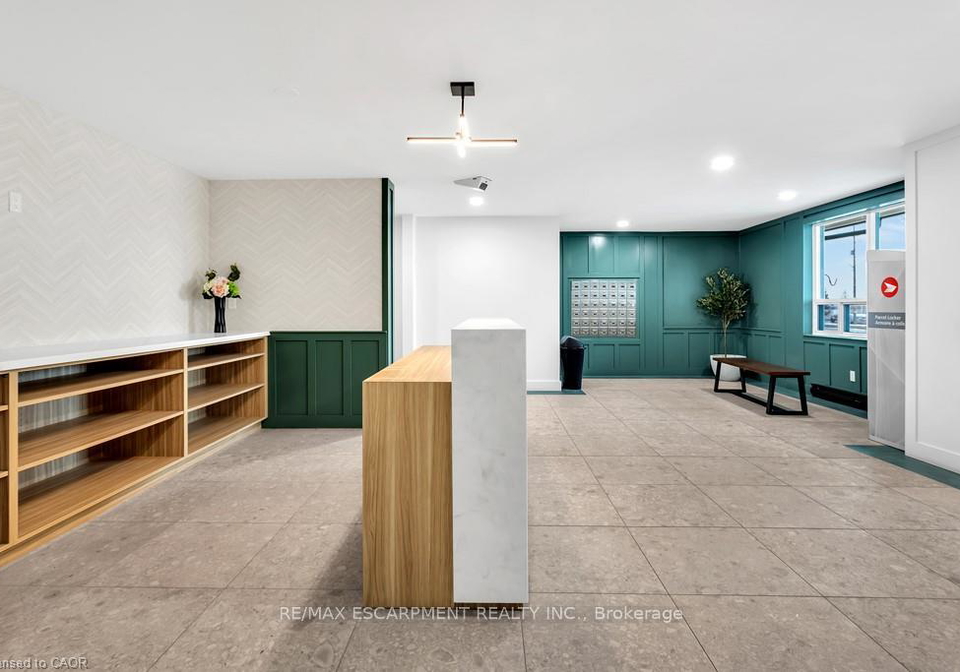421-fairview-drive-brantford-ontario-x13611800