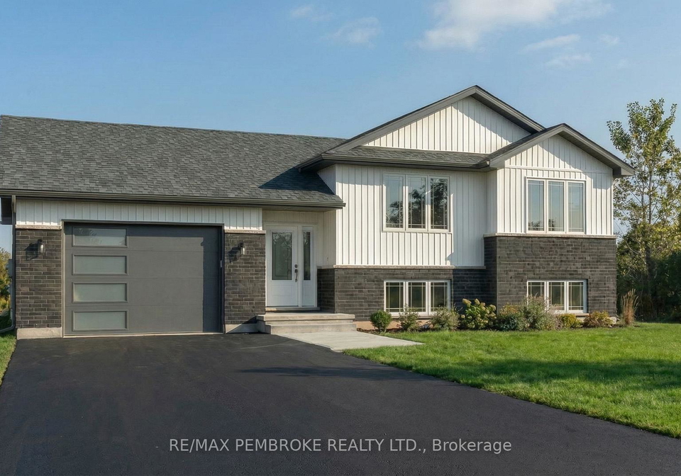 22-eddy-crescent-pembroke-ontario-x13611868