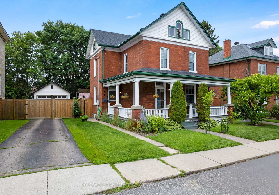 20-mcewen-avenue-smiths-falls-ontario-x13611938