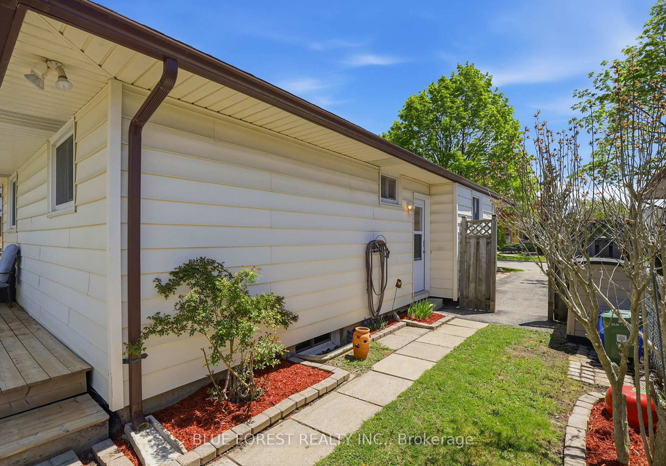 93-nicholas-crescent-london-south-ontario-x13611994