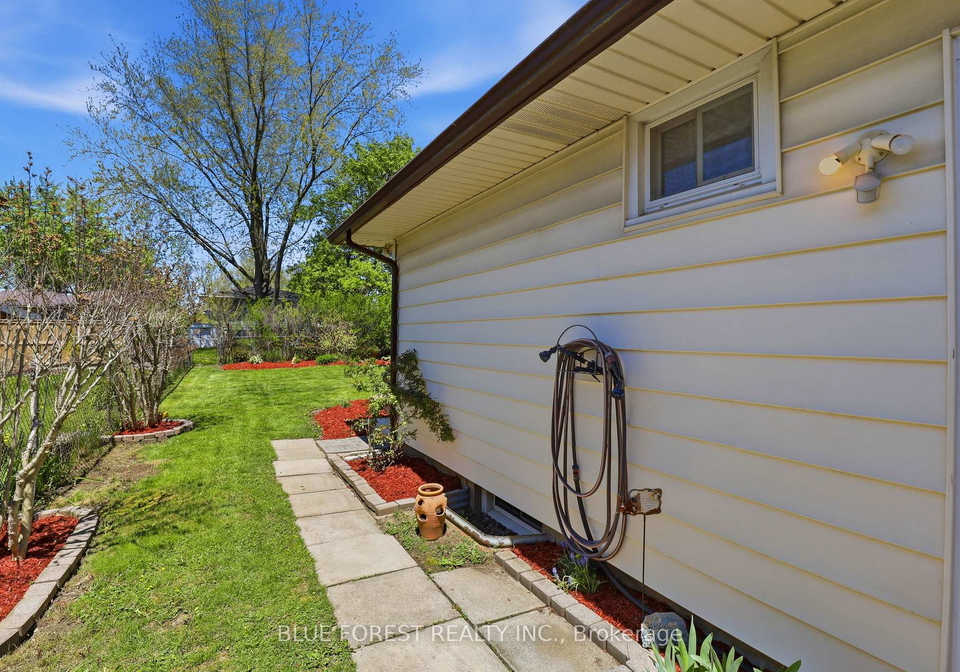 93-nicholas-crescent-london-south-ontario-x13611994