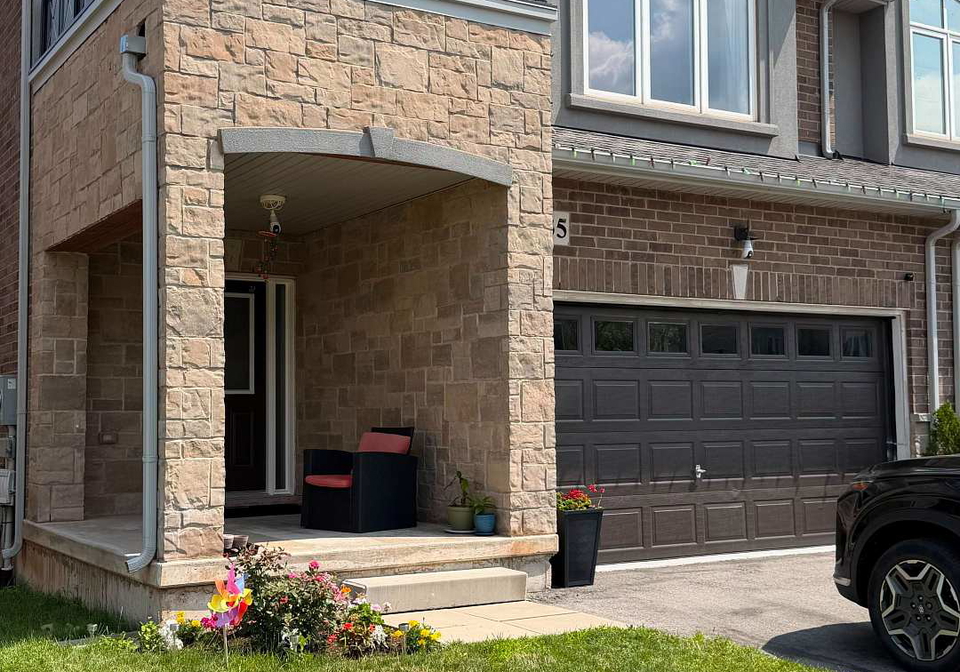 35-pinot-crescent-hamilton-ontario-x13612114