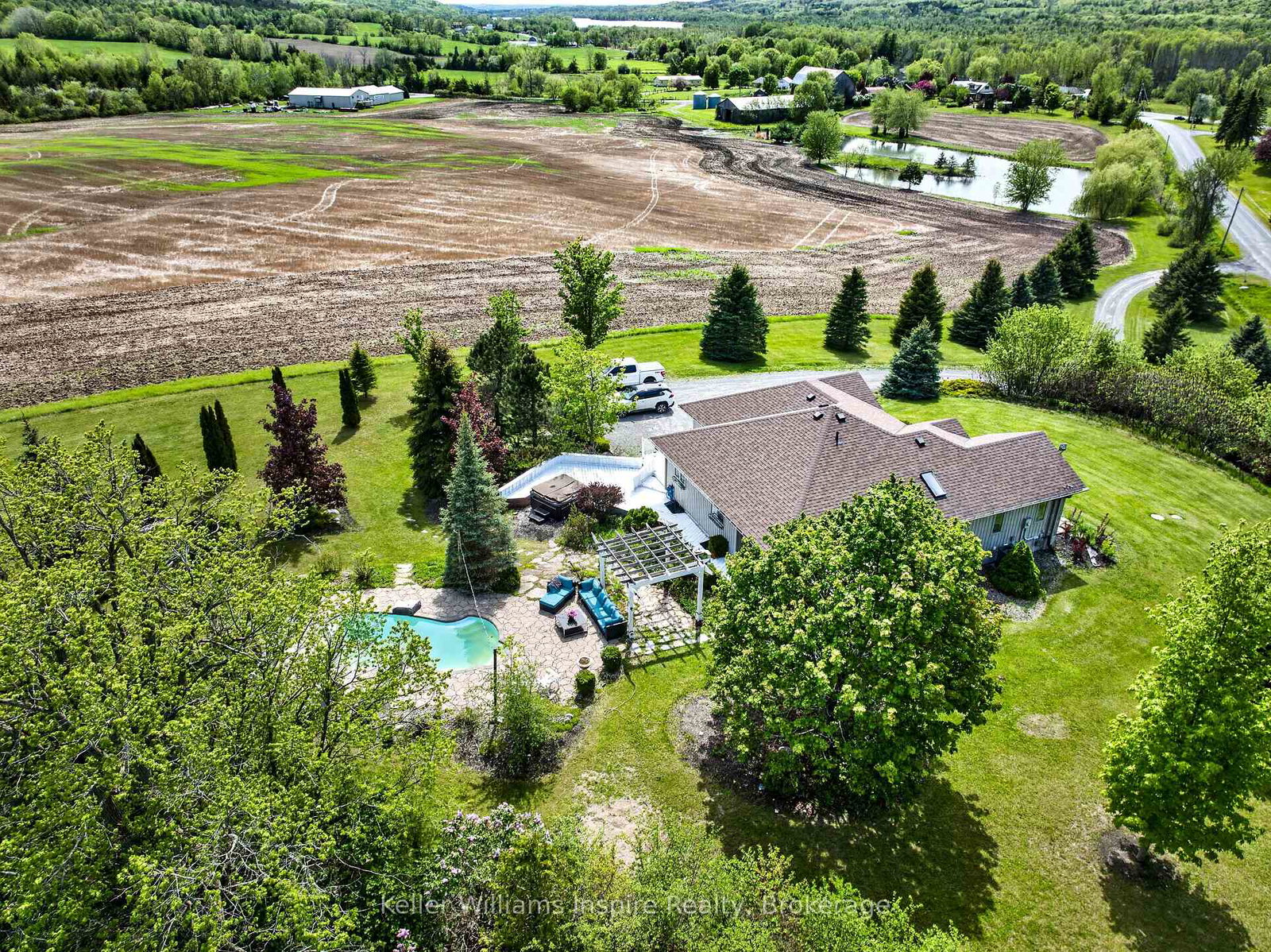 849-oak-lake-road-quinte-west-ontario-x13612282