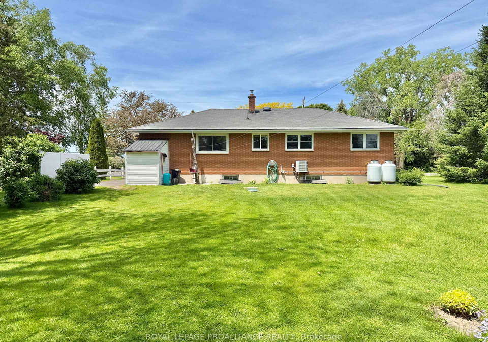 471-county-road-3-prince-edward-county-ontario-x13612294