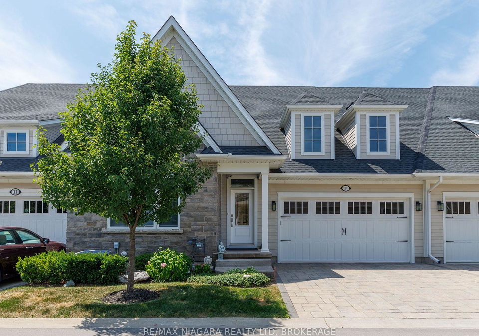 9-sassafras-row-fort-erie-ontario-x13612428