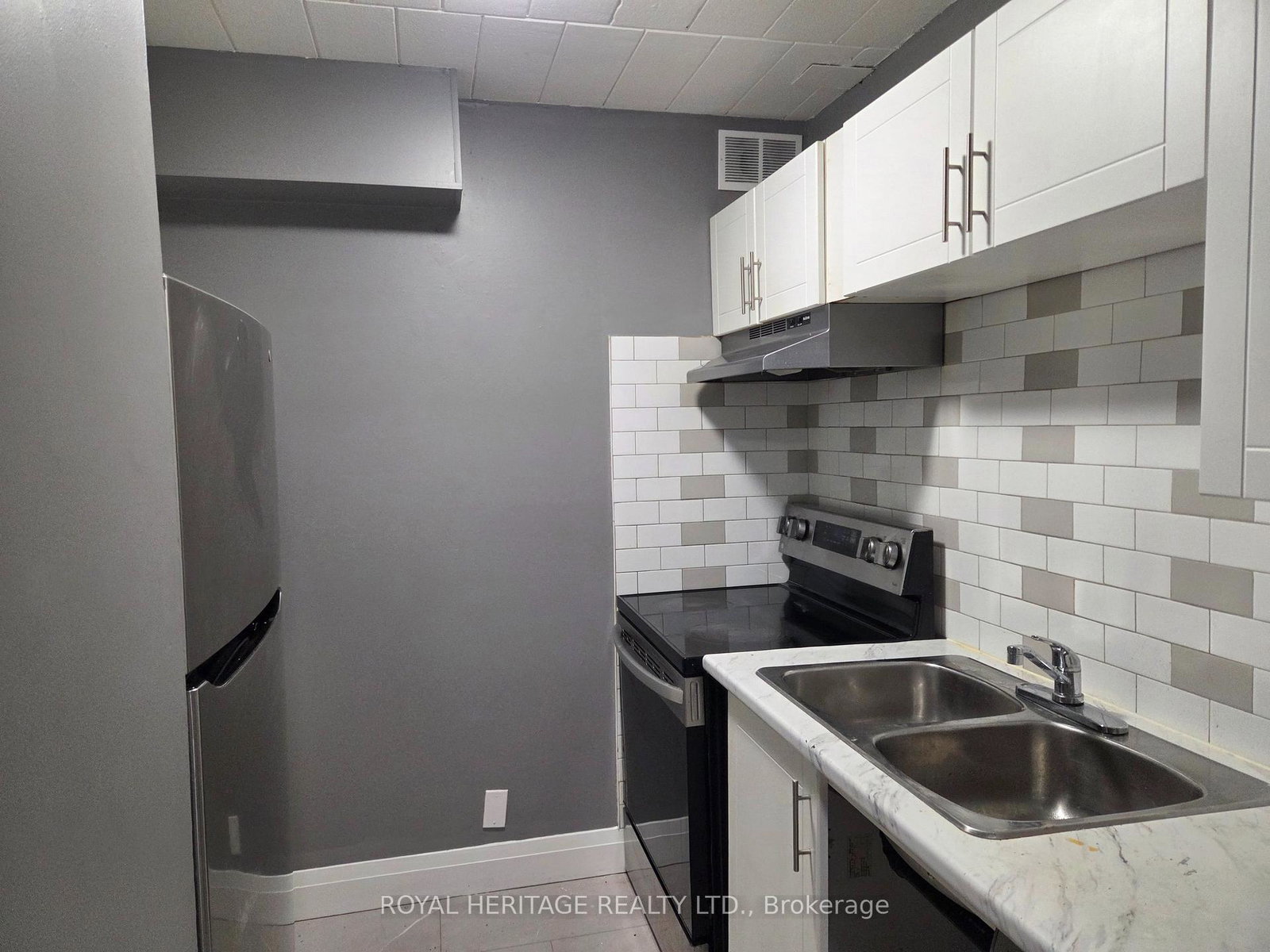 8800-willoughby-drive-niagara-falls-ontario-x13612528