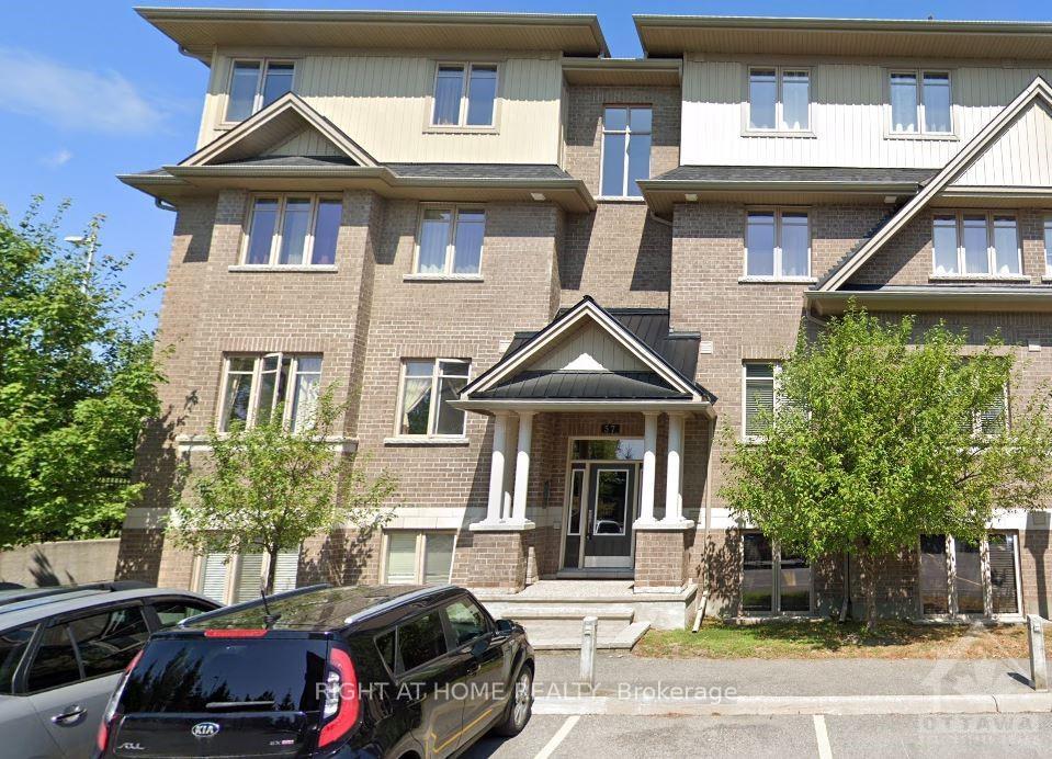 57-tayside-private-ottawa-ontario-x13612572