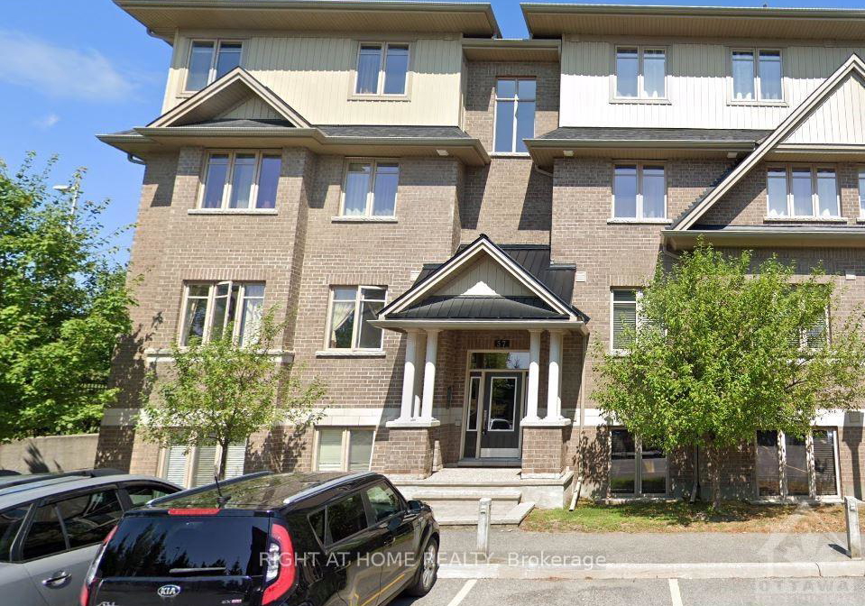57-tayside-private-ottawa-ontario-x13612572