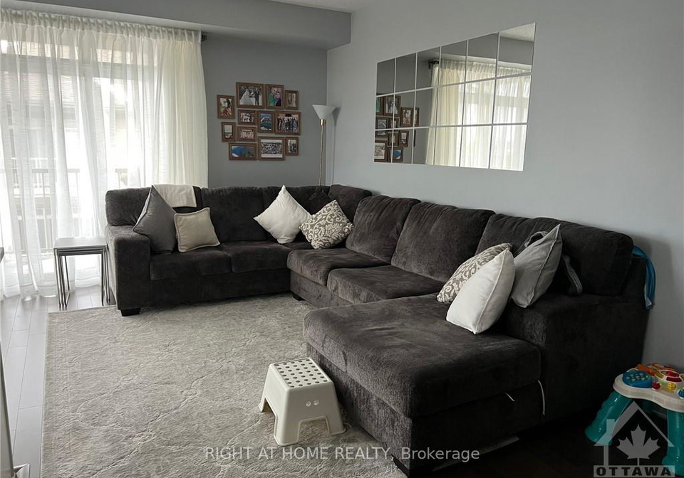 57-tayside-private-ottawa-ontario-x13612572