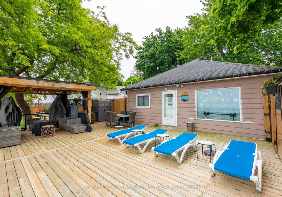 6288-spruce-street-lambton-shores-ontario-x13612586