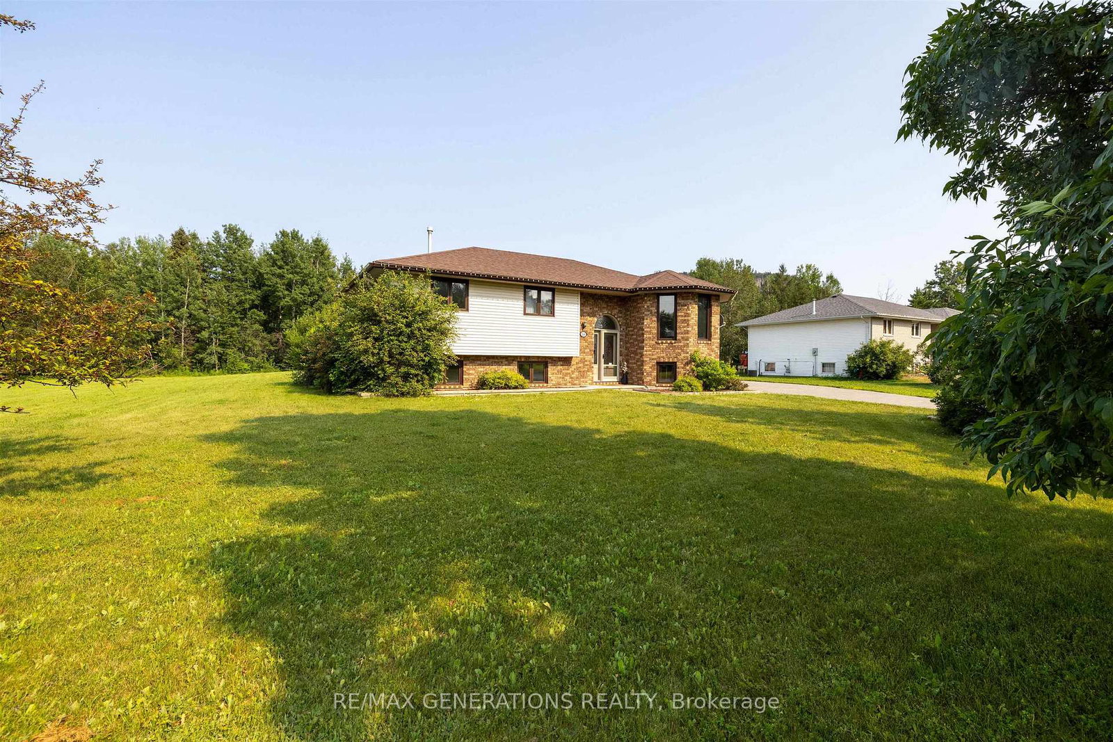 2446-caspian-street-thunder-bay-ontario-x13612686