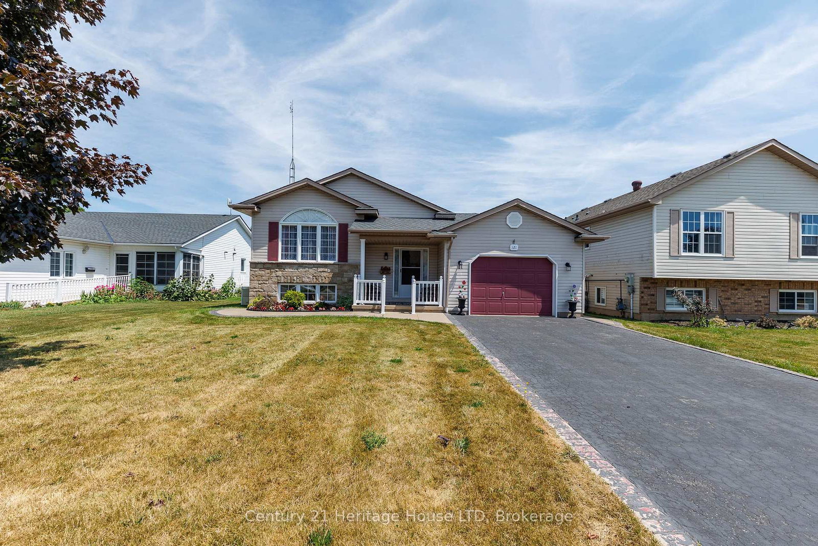 121-rochelle-crescent-fort-erie-ontario-x13613106
