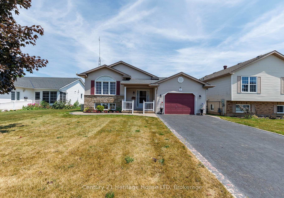 121-rochelle-crescent-fort-erie-ontario-x13613106