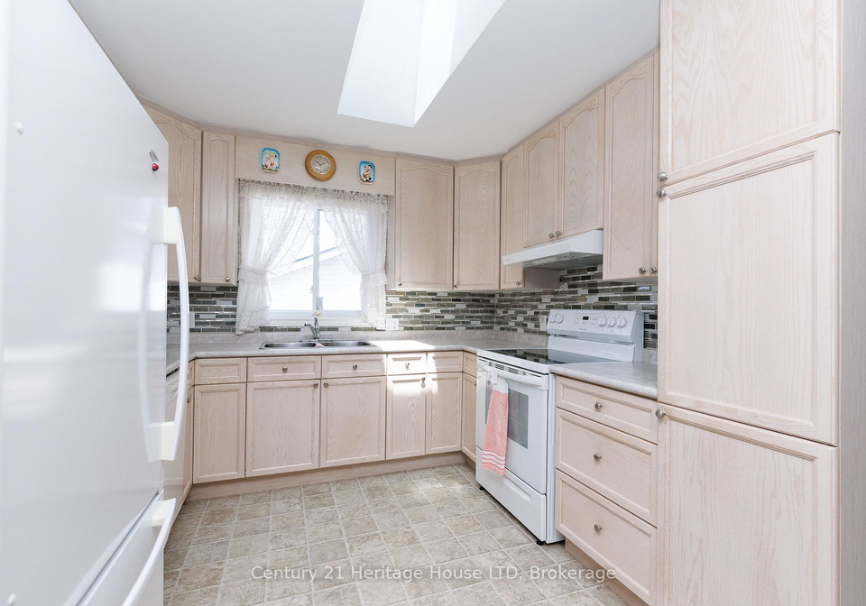 121-rochelle-crescent-fort-erie-ontario-x13613106