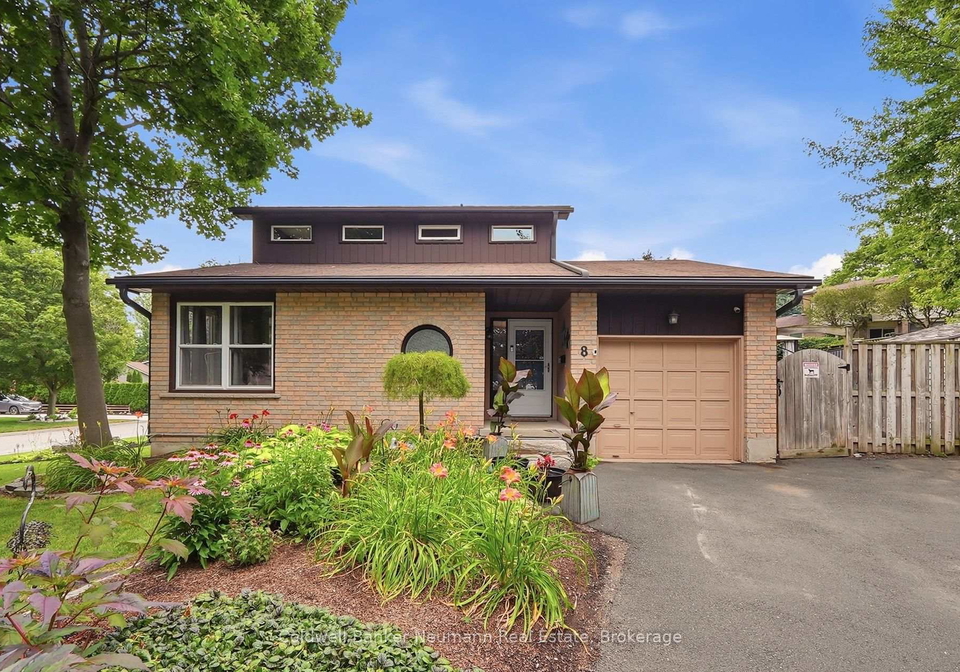 8-pickwick-place-guelph-ontario-x13613420