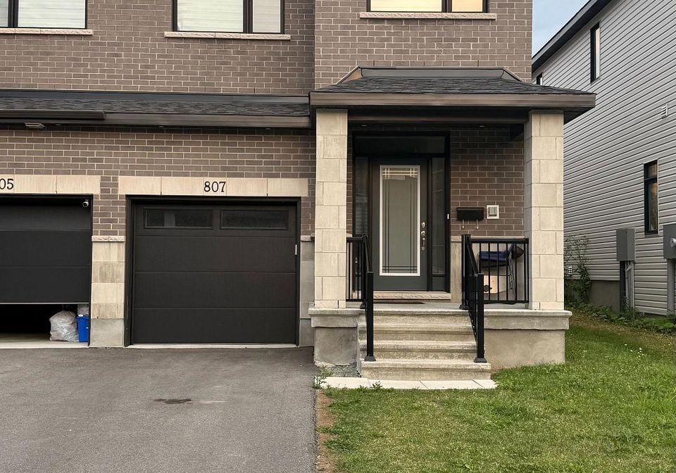 807-mochi-circle-ottawa-ontario-x13613684