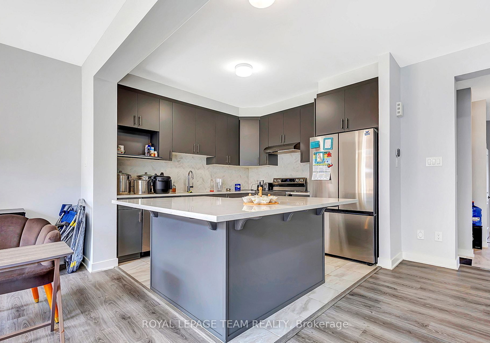 137-yearling-circle-ottawa-ontario-x13613708
