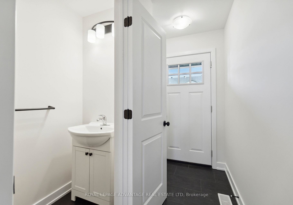35-margaret-graham-terrace-smiths-falls-ontario-x13613716