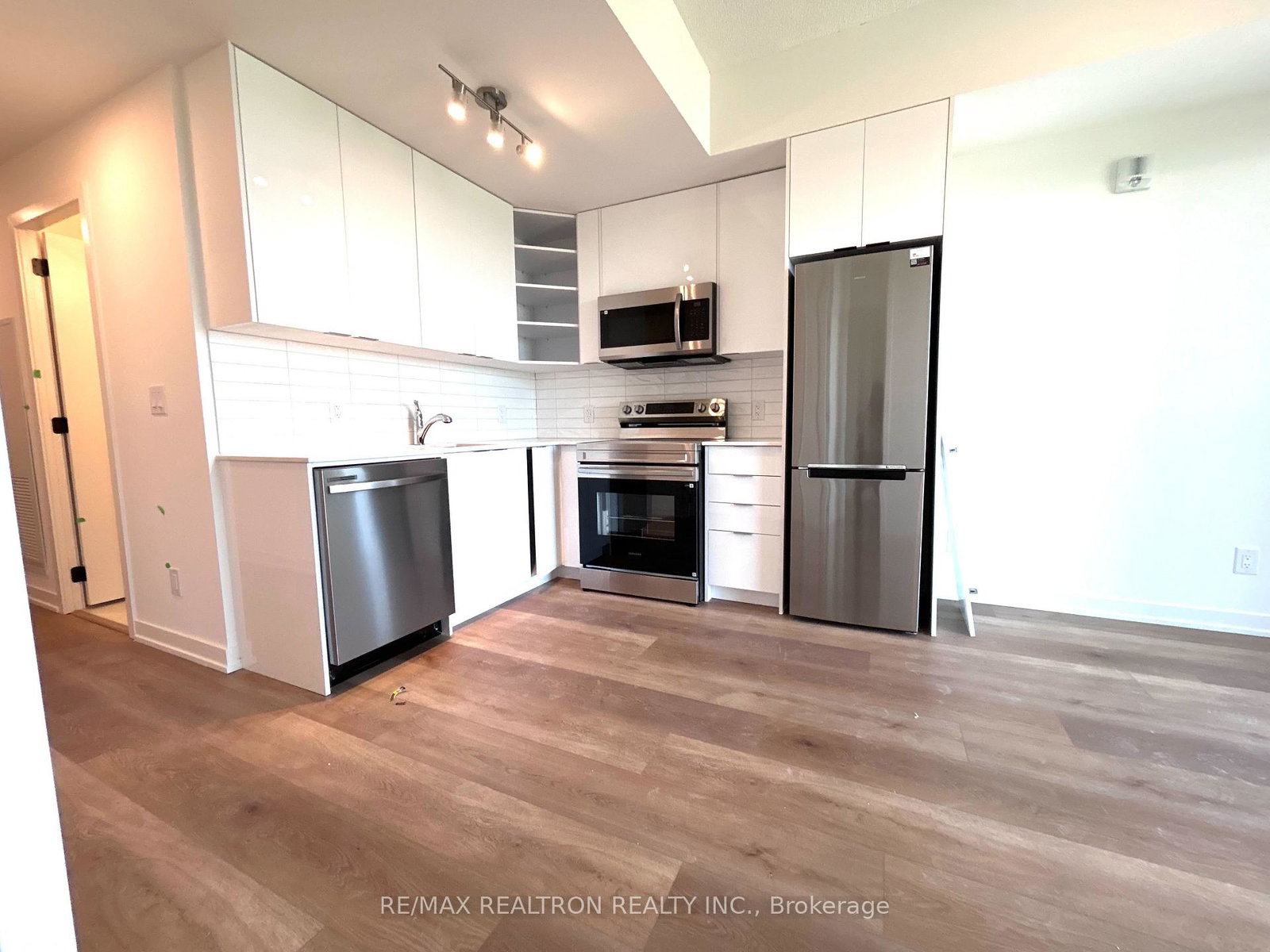 33-erie-avenue-brantford-ontario-x13613818