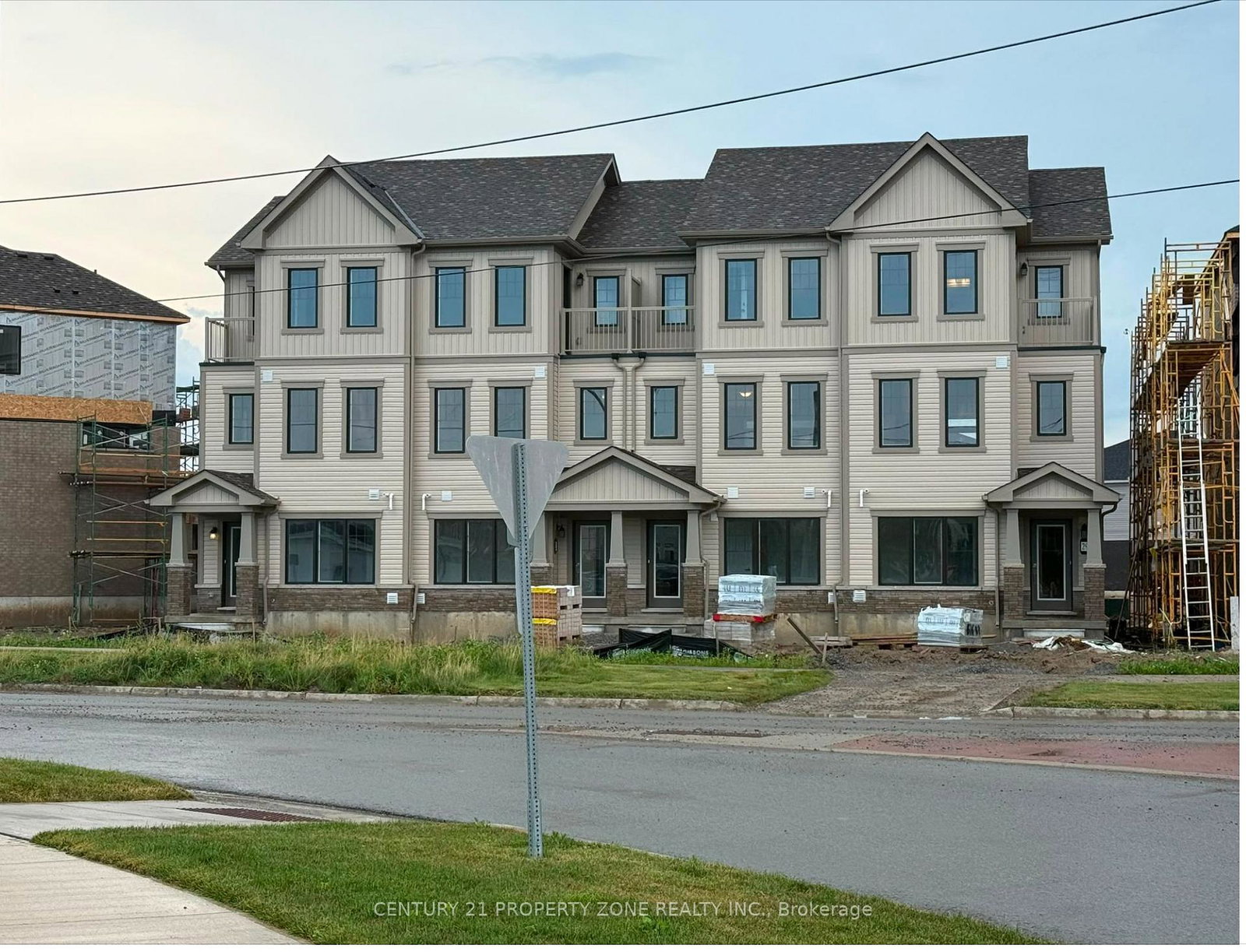 19-vanderburgh-lane-thorold-ontario-x13614042
