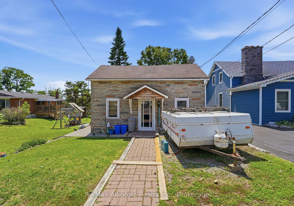 106-bond-street-e-kawartha-lakes-ontario-x13614054