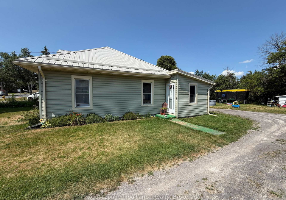 16-huffman-road-quinte-west-ontario-x13614378