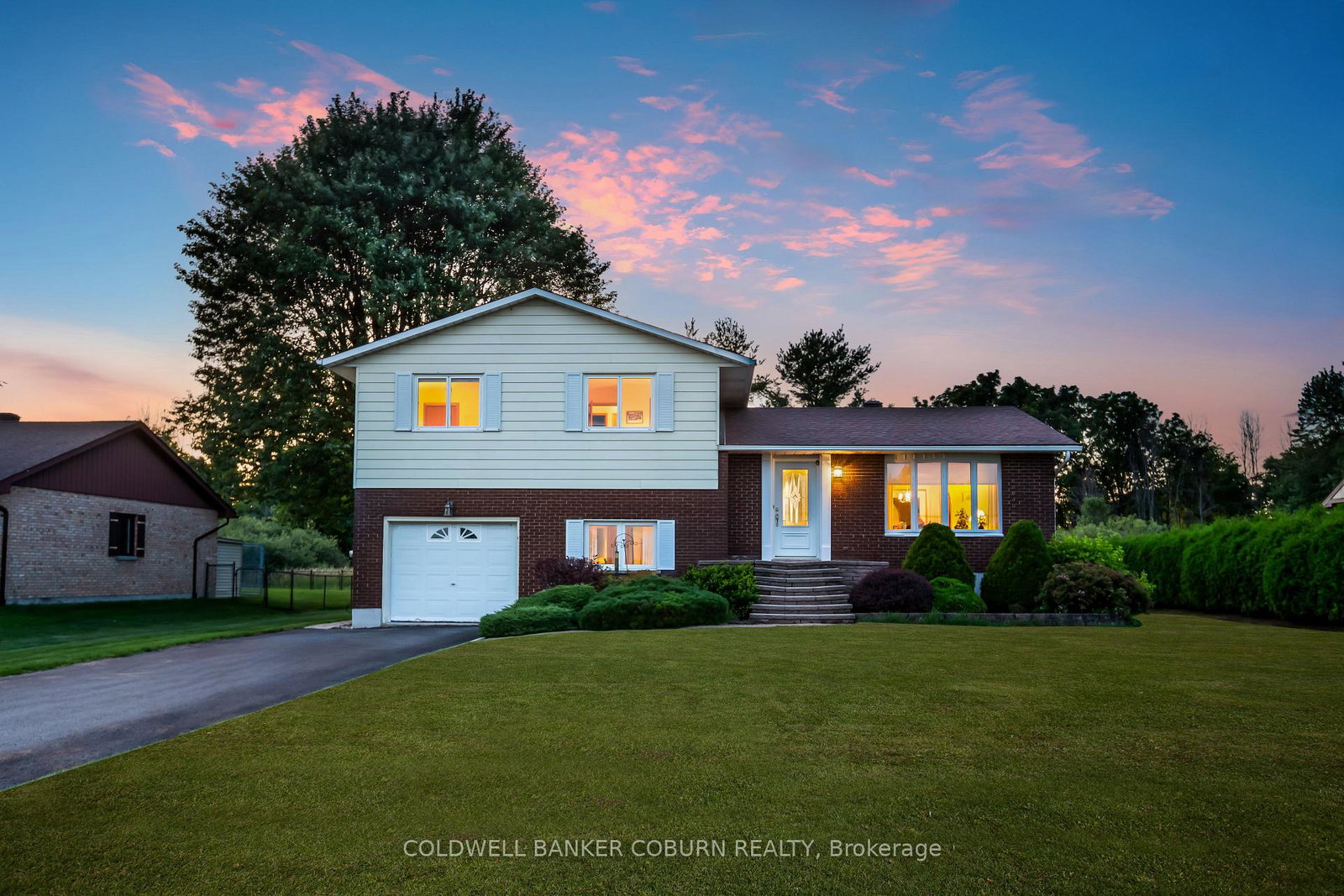 12169-lakeshore-drive-south-dundas-ontario-x13614424