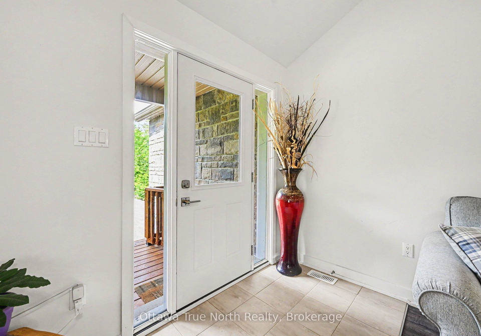 1196-flat-rapids-road-mcnabbraeside-ontario-x13614494
