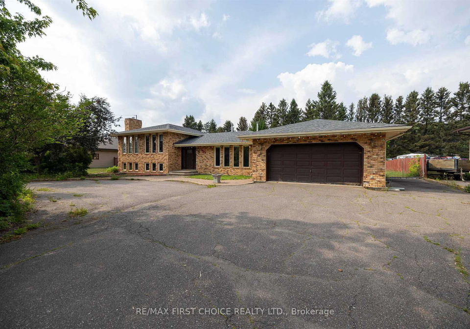 2089-otway-street-thunder-bay-ontario-x13614588