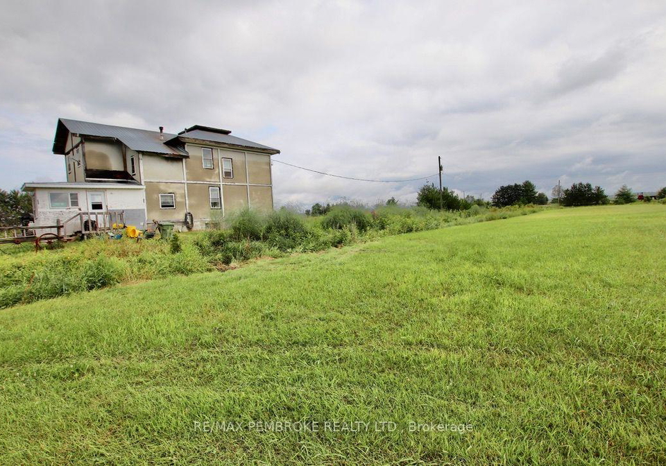 827-b-line-road-laurentian-valley-ontario-x13615302