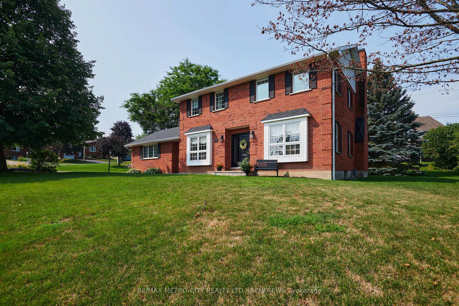 98-erindale-avenue-renfrew-ontario-x13615520