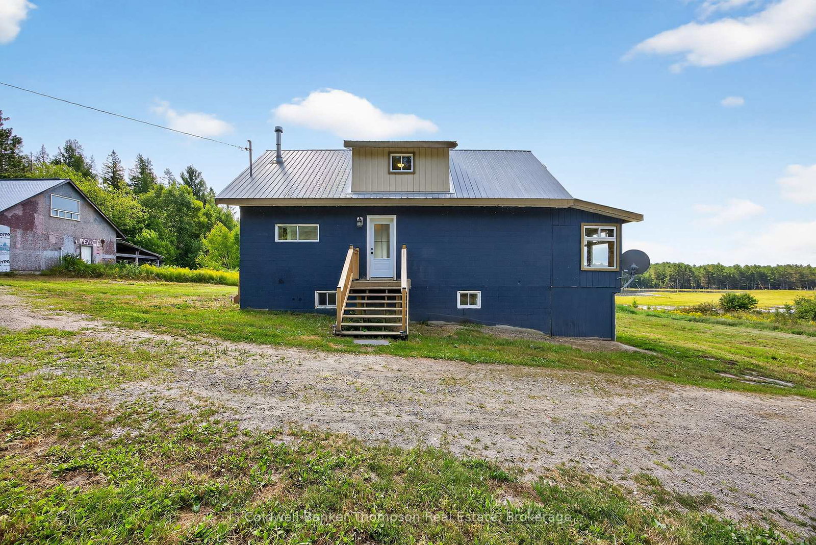 193-yearly-community-centre-road-huntsville-ontario-x13616148