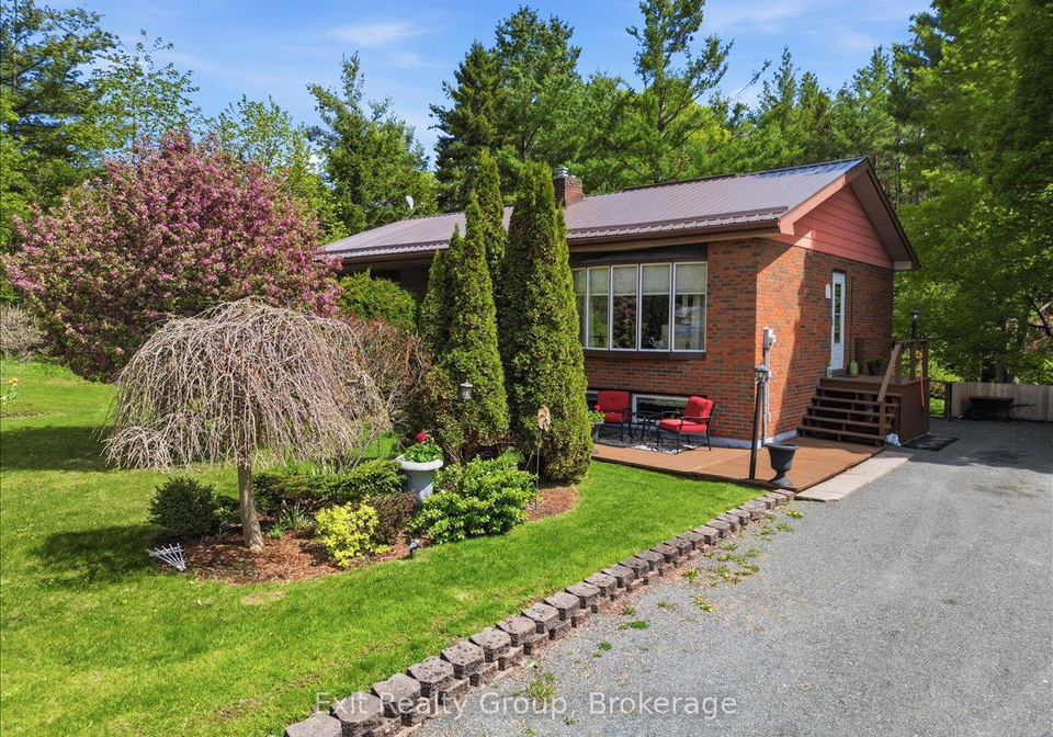 102836-highway-7-marmora-and-lake-ontario-x13616220