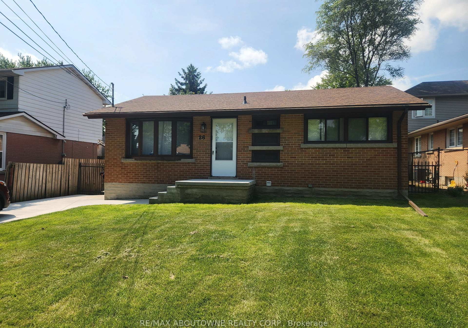 26-grandfield-street-hamilton-ontario-x13616350