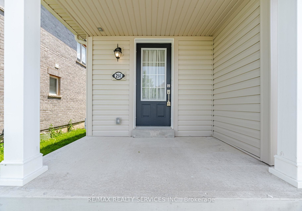 250-esther-crescent-thorold-ontario-x13616448