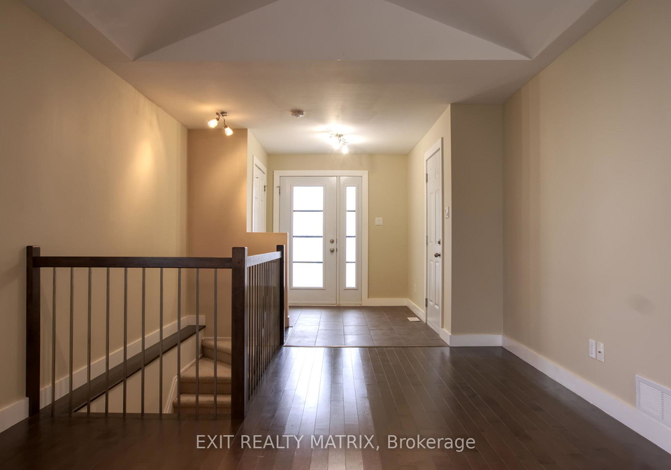 1557-belcourt-boulevard-ottawa-ontario-x13616812