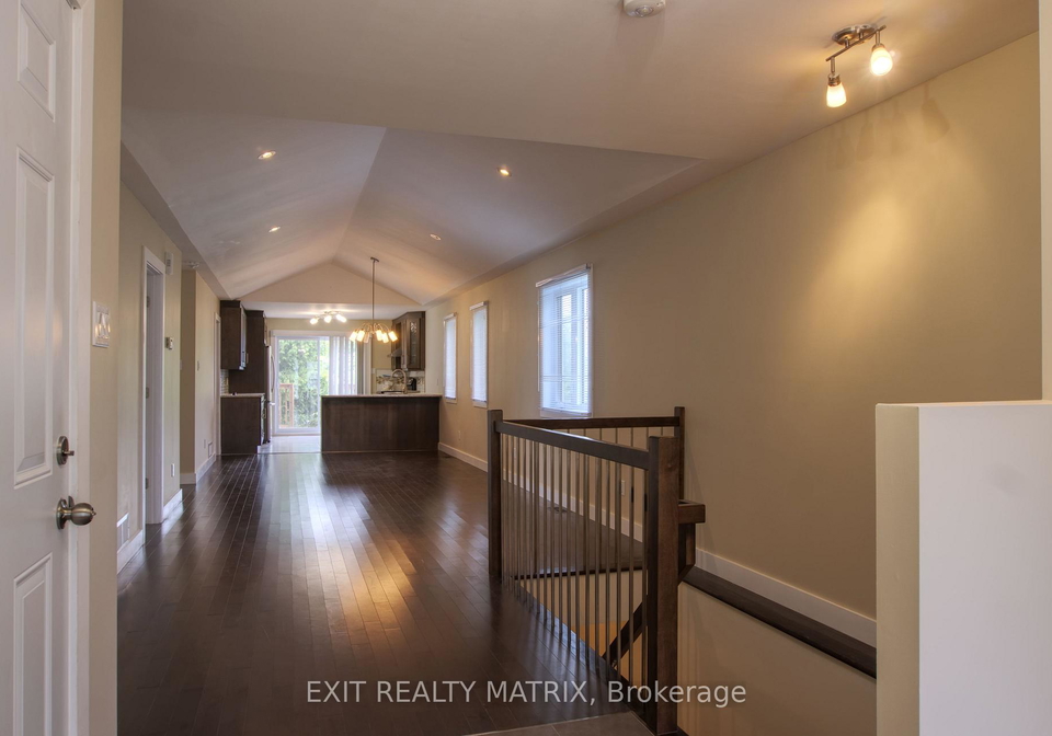 1557-belcourt-boulevard-ottawa-ontario-x13616812