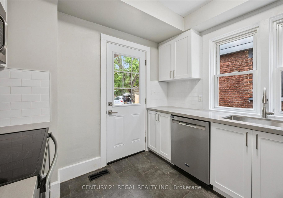 14-stirling-avenue-n-kitchener-ontario-x13617226