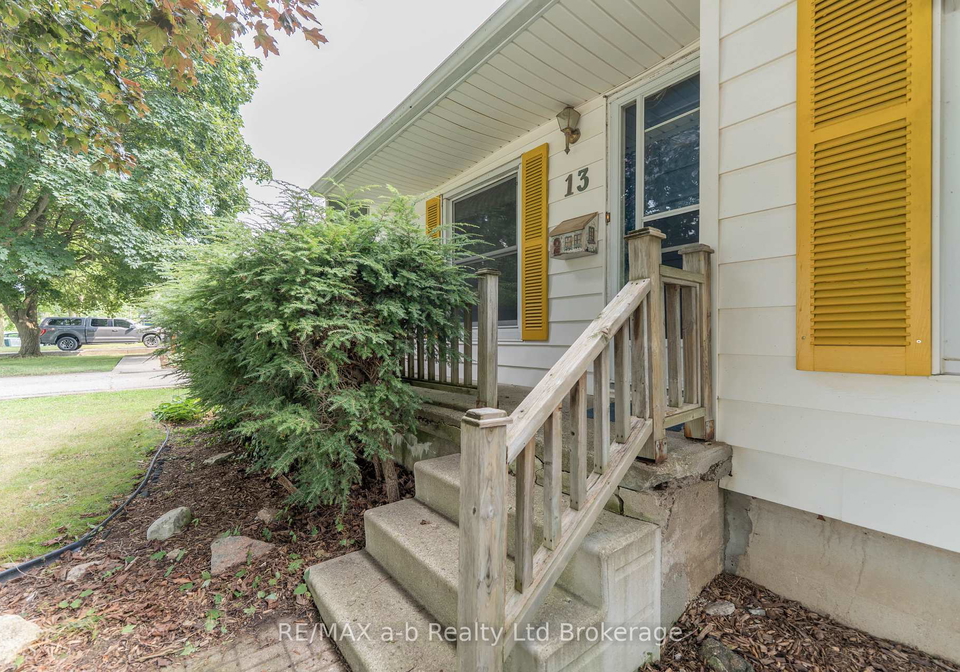 13-parkside-drive-tillsonburg-ontario-x13617616
