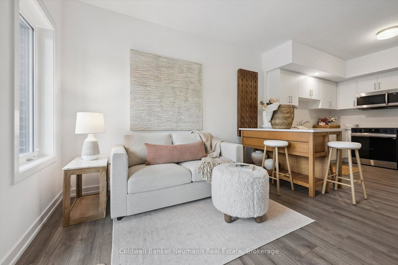 940-st-david-street-n-centre-wellington-ontario-x13617644