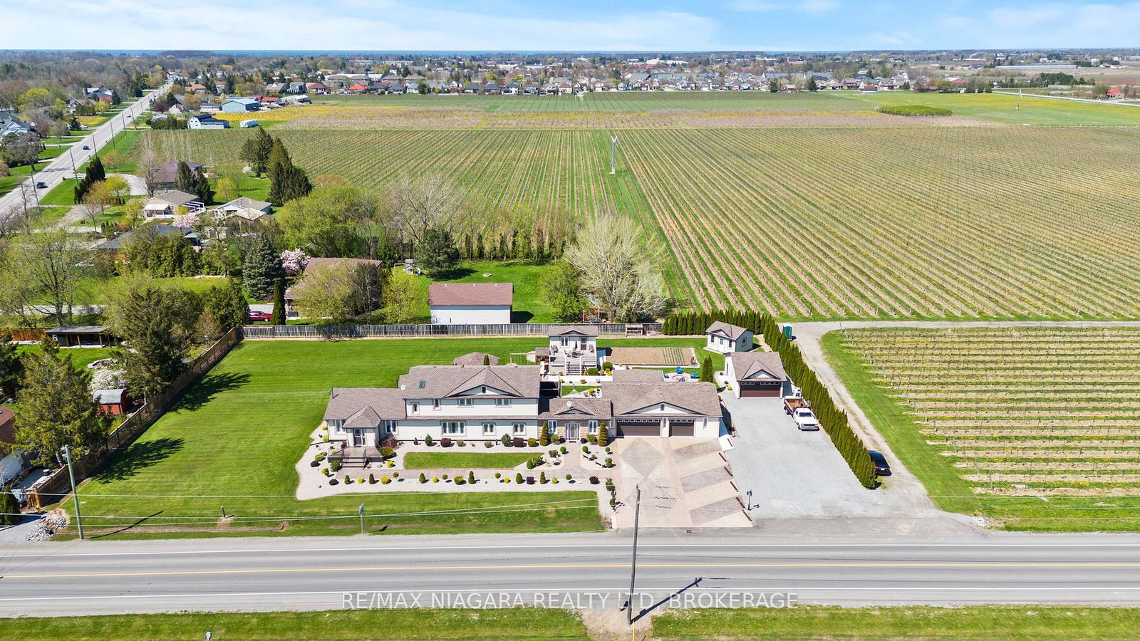 724-line-3-road-s-niagara-on-the-lake-ontario-x13617818