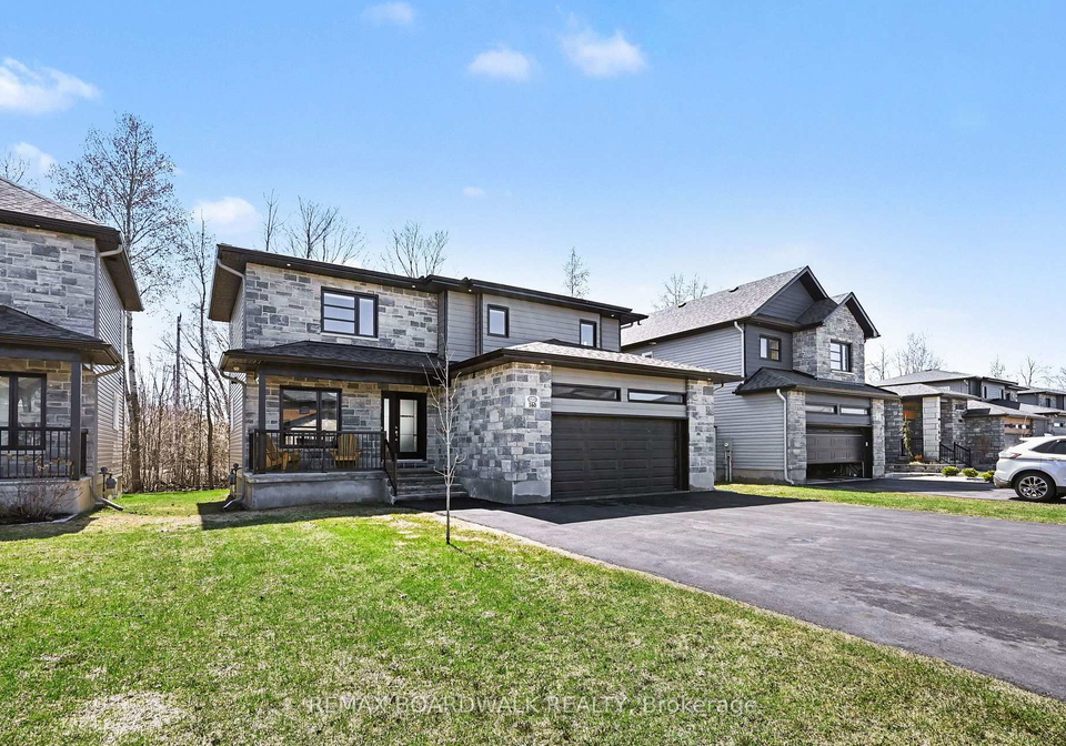 160-hybrid-street-russell-ontario-x13617858