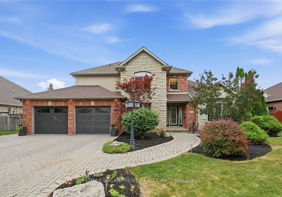 5-manor-crescent-grimsby-ontario-x13618000