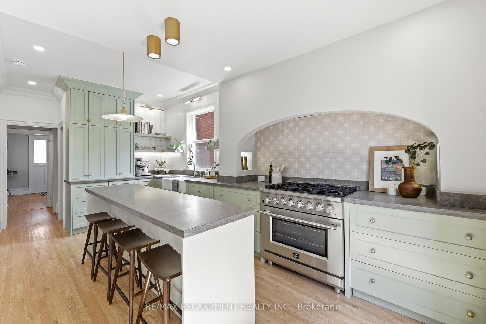 70-gage-avenue-s-hamilton-ontario-x13618050